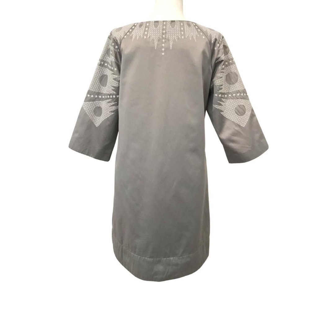 MARC JACOBS futuristic silver grey cotton dress with embroidery detail. - Picture 2 of 4